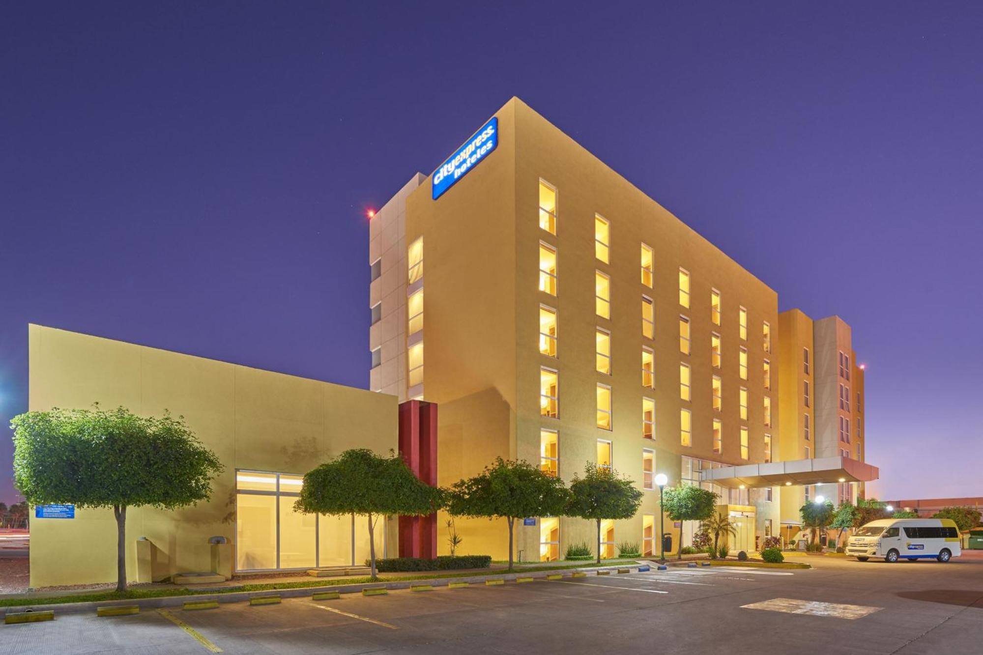 ซิตี้ เอ็กซ์เพรส ซิวดัด โอเบร์กอน Hotel ซิวดัด โอเบรกอน ภายนอก รูปภาพ