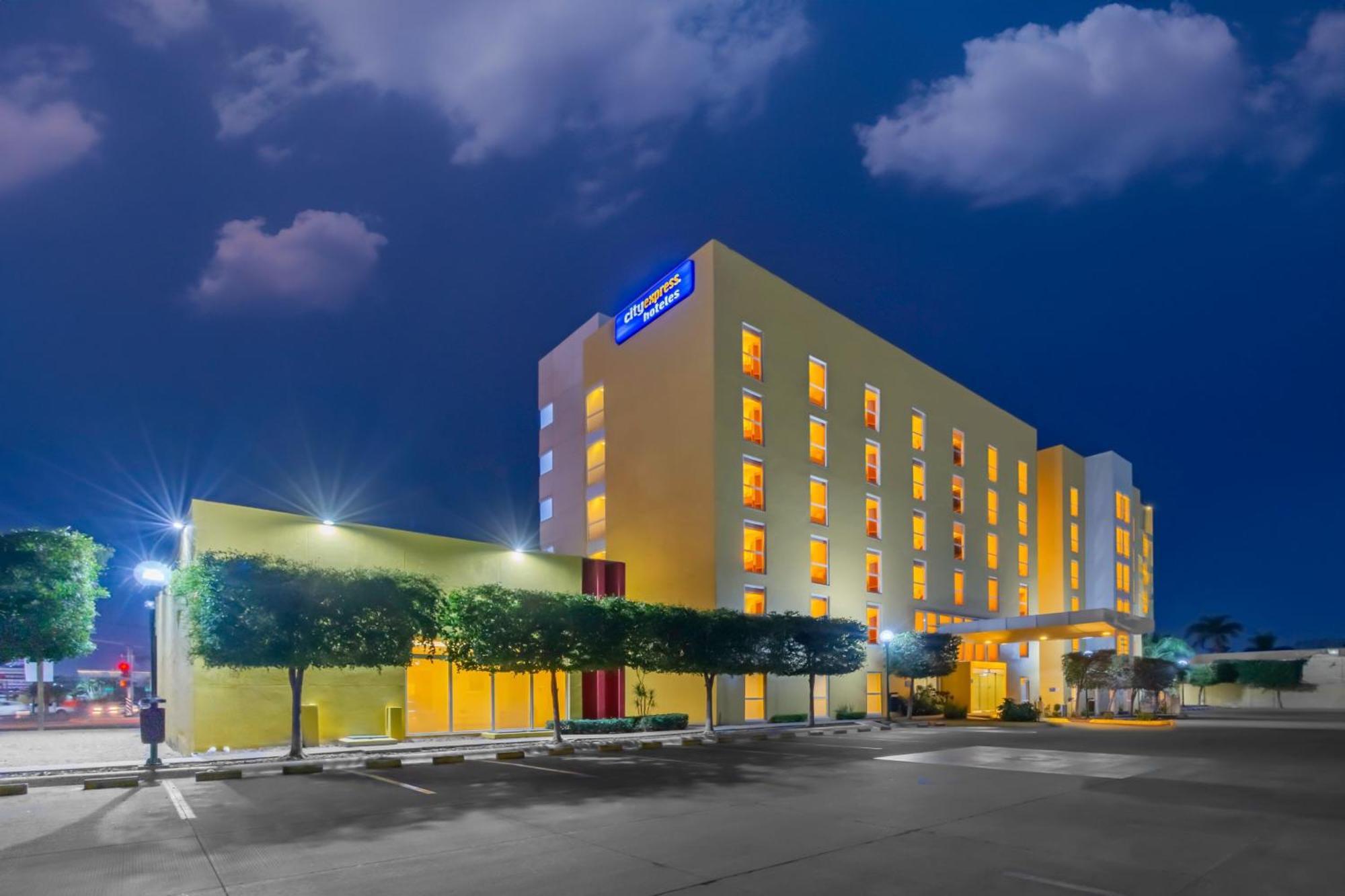 ซิตี้ เอ็กซ์เพรส ซิวดัด โอเบร์กอน Hotel ซิวดัด โอเบรกอน ภายนอก รูปภาพ