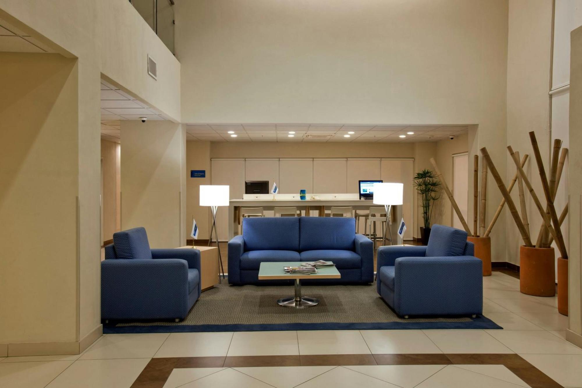 ซิตี้ เอ็กซ์เพรส ซิวดัด โอเบร์กอน Hotel ซิวดัด โอเบรกอน ภายนอก รูปภาพ